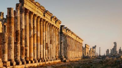 عندما ترجل الإمبراطور لقضاء حاجة فقُضي عليه