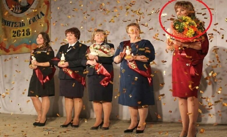 فاجعة في إقليم بيرم الروسي.. وفاة معلمة طعنها أحد تلاميذها بسكين أمام المدرسة