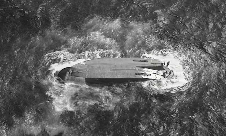 فقد 6 من أفراد الطاقم بعد العثور على سفينة ترفع العلم الأمريكي مقلوبة في المحيط الهادئ في أعقاب إعصار قوي