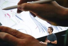 قامت شركة Apple بتعيين جون تيرنوس في منصب الرئيس التنفيذي بينما أصبح تيم كوك رئيسًا