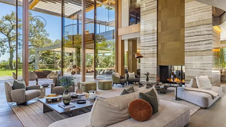 قصور وفلل وبيوت فاخرة.. 15 صورة لأفخم المنازل في العالم