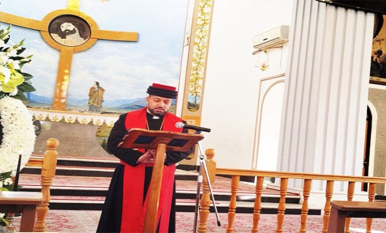 كبير اساقفة الارمن: الشهيد آية الله الخامنئي بث روح الامل لغير المسلمين