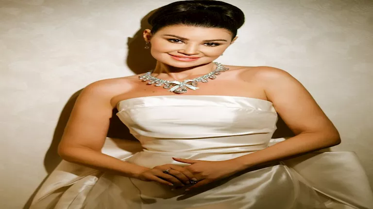 لماذا اختارت أروى جودة اللون الفضي لإطلالتها في مهرجان أسوان؟