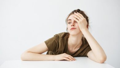 لماذا يشعر جيل زد دائماً بالإرهاق؟