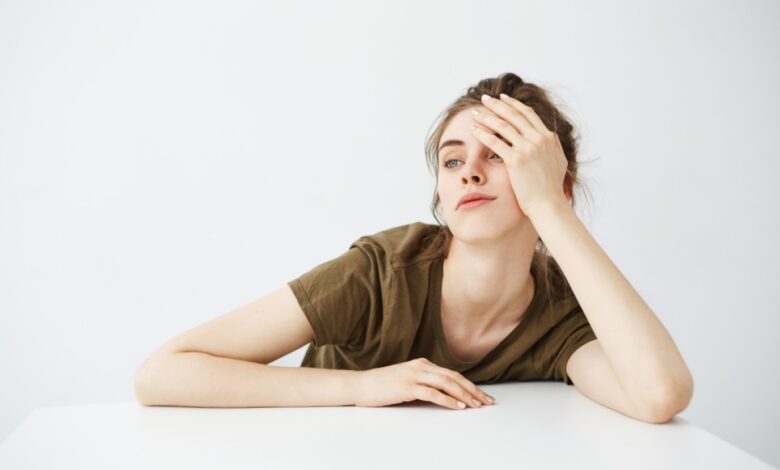 لماذا يشعر جيل زد دائماً بالإرهاق؟