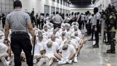 محكمة الاستئناف تغلق تحقيقا جنائيا بشأن ازدراء المحكمة بشأن رحلات ترحيل المهاجرين الفنزويليين