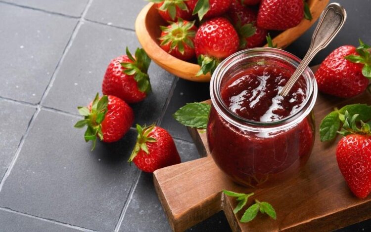 مربى الفراولة الطازج