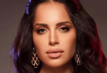 مكياج هادئ وشعر منسدل.. كيف جمعت أمال ماهر بين الرقي والبساطة؟