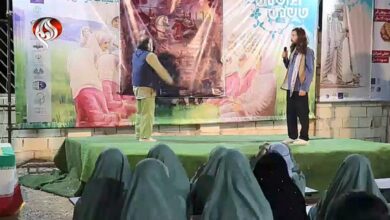 من الشاهنامة الى حرب رمضان: عرض مسرحي يربط مآثر الماضي بمقاومة اليوم