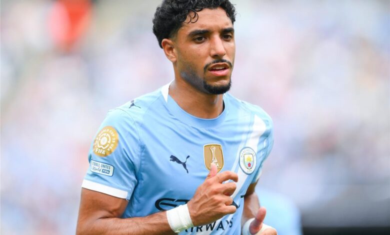 ناد إنجليزي يستعد لإنقاذ عمر مرموش من جحيم غوارديولا