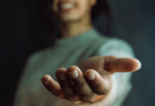 هل تعتقد أن العالم يزداد سوءًا؟ العلم لديه بعض الأخبار الجيدة المدهشة: ScienceAlert