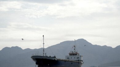 هل فشل الحصار الأمريكي لموانئ إيران خلال ساعاته الأولى؟ | أخبار