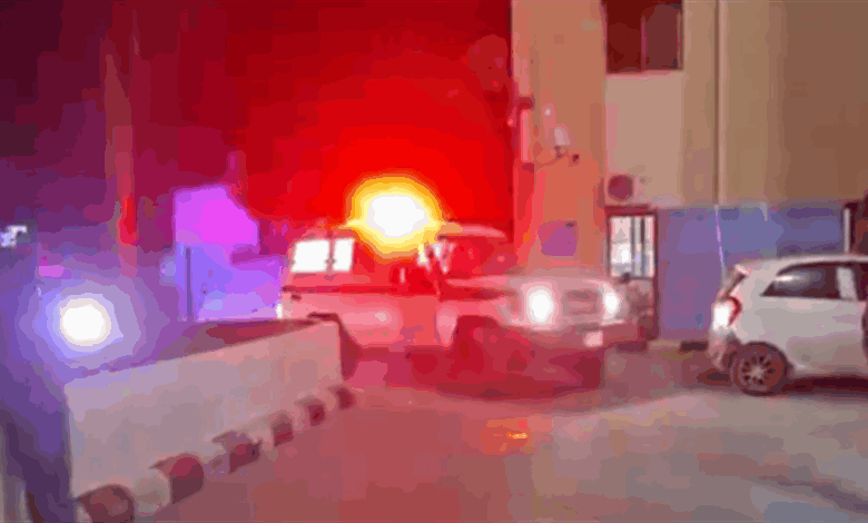 وصول جثمان الشهيدة امال خليل الى المستشفى