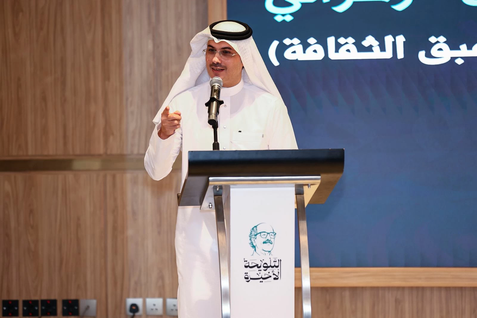 عادل خميس  أثر سعيد السريحي يجب أن يمتد عبر مشاريع