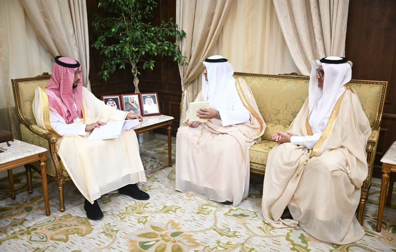 نائب أمير عسير يطّلع على أعمال أدبي أبها وبرامجه الثقافية