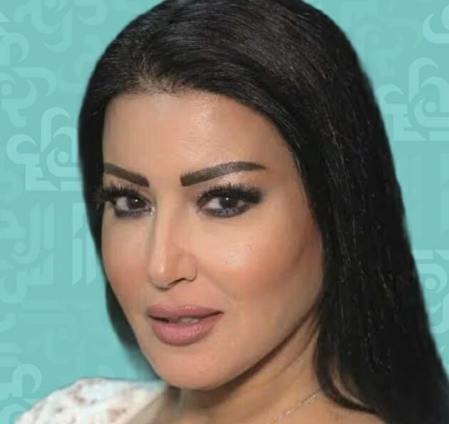 الكلاب الضالة  تشعل حرباً كلامية بين سمية الخشاب وإعلامي مصري