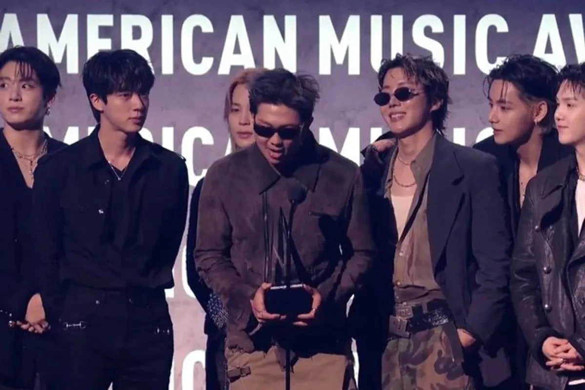 بعد 4 سنوات من التوقف بسبب التجنيد   فرقة BTS الكورية