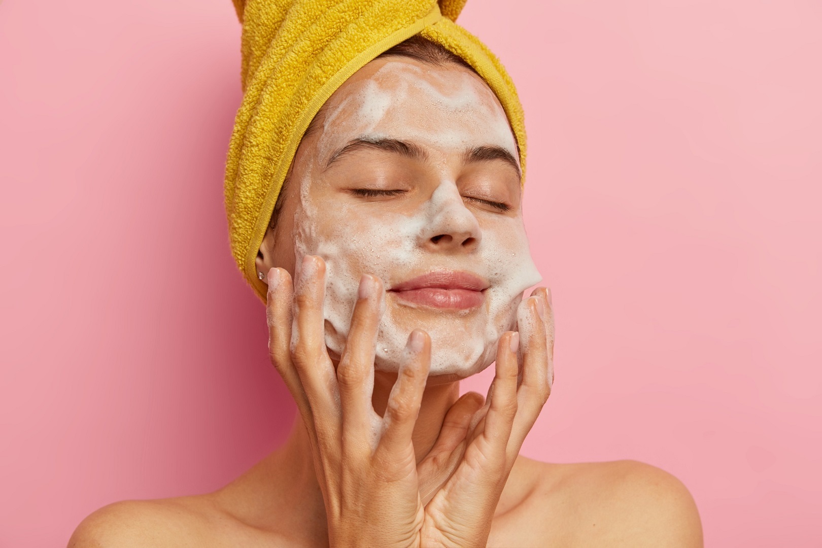 قبل العيد بساعات حيل ذكية وسريعة تعيد النضارة والحيوية لبشرتك