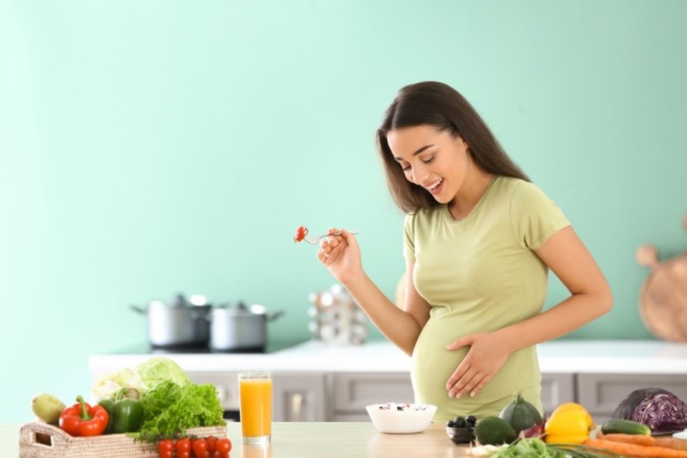 عاجل | 5 أصناف غذائية هامة لا غنى عنها من أجل صحة الأم الحامل والجنين - صورة مميزة صورة مميزة: عاجل | 5 أصناف غذائية هامة لا غنى عنها من أجل صحة الأم الحامل والجنين