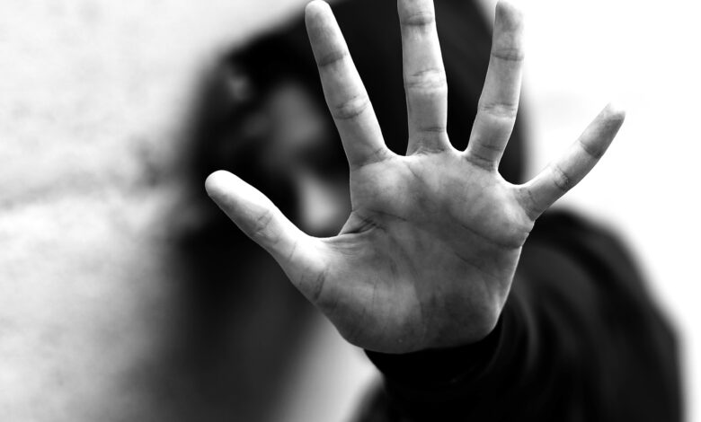اتهام لاعبة كرة  قدم صاعدة باغتصاب مراهق عدة مرات