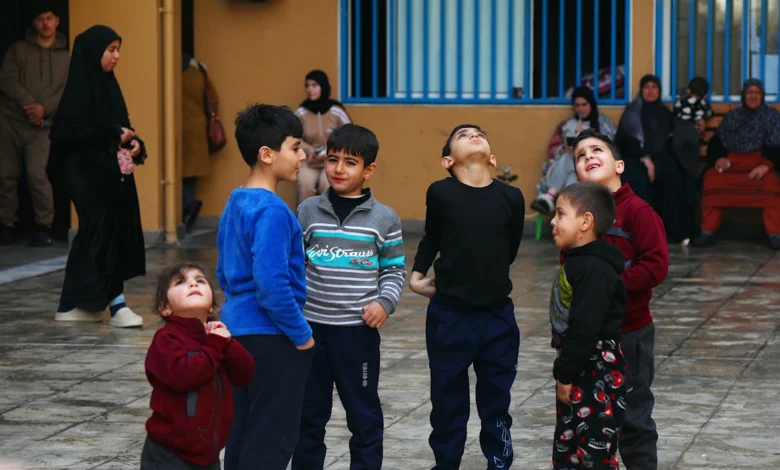 اطفال الحرب في المدرسة