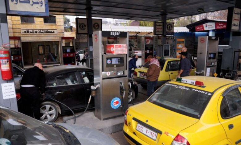 التوتر الإقليمي يشعل أسعار الوقود في سوريا