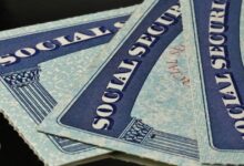 بزيادة قد تصل لـ 85 دولارًا شهريًا.. كيف تؤثر حرب إيران على شيكات المتقاعدين؟