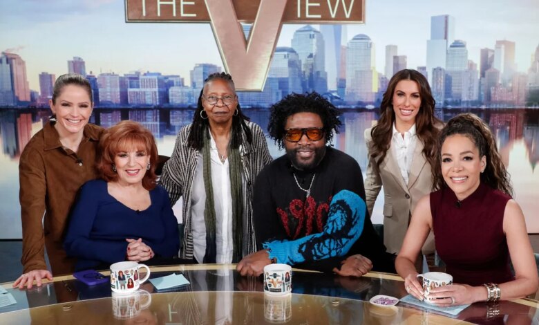 تتهم ABC لجنة الاتصالات الفيدرالية بانتهاك حقوق التعديل الأول الخاصة بها بسبب تدقيقها في "The View"