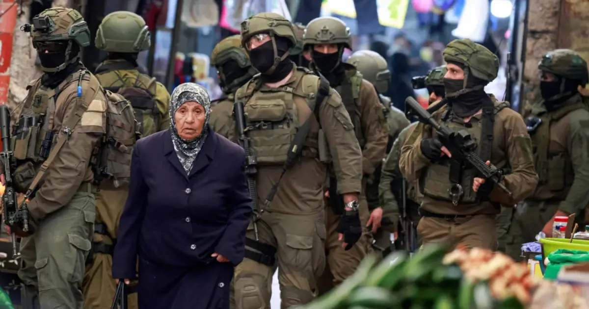صورة مميزة: عاجل | تقارير عبرية: تصاعد انخراط جنود إسرائيليين في اعتداءات بالضفة الغربية
