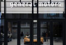 تقوم جنرال موتورز بتسريح ما بين 500 إلى 600 من موظفي تكنولوجيا المعلومات الذين يتقاضون رواتبًا لخفض التكاليف