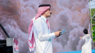 خلال مهرجان الشعر الدولي للشباب في بكين.. شاعر سعودي يتخذ سور الصين منبراً لقصائده - أخبار السعودية
