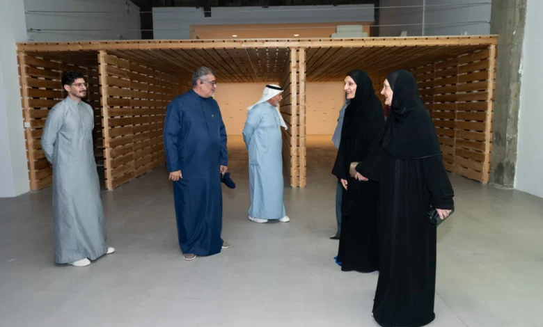 ريم الفيصل تحاور الضوء واللون في معرض «أرض الحجيج والشعراء» بجدة - أخبار السعودية