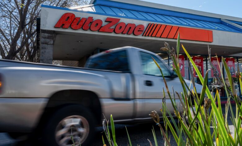 سهم AutoZone في طريقه لأسوأ يوم تداول منذ مايو 2022