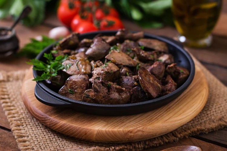 صورة مميزة: عاجل | طريقة عمل الكبدة المحمّرة بالبهارات – وصفات طبخ