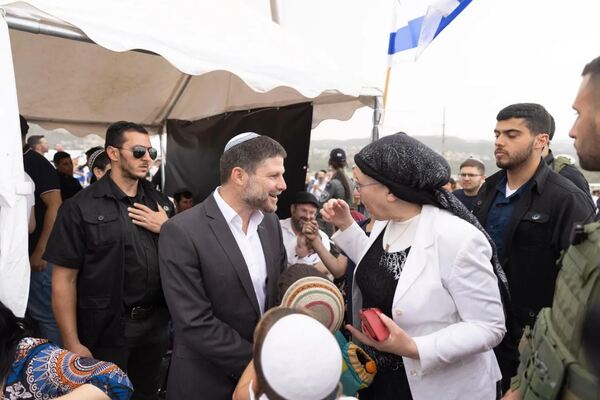 عاجل | خطة سموتريتش.. برحيل أبو مازن سنعلن “الوفاة الرسمية” للسلطة