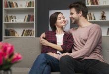 كيف تعبّر لزوجتك عن اهتمامك بها بطرق مبتكرة؟