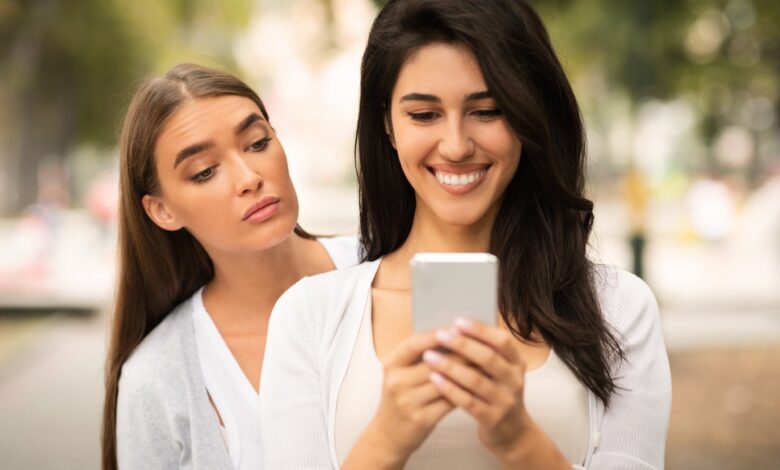 للشباب.. كيف أتعامل مع الشخص المتطفل؟