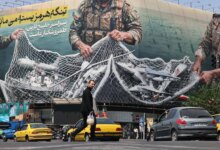 "مشروع الحرية" لترامب: هل تستطيع البحرية الأمريكية "توجيه" السفن العالقة للخروج من هرمز؟ | الحرب الأمريكية الإسرائيلية على أخبار إيران