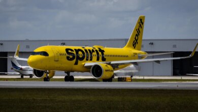 من الممكن أن يتم إغلاق شركة Spirit Airlines يوم السبت