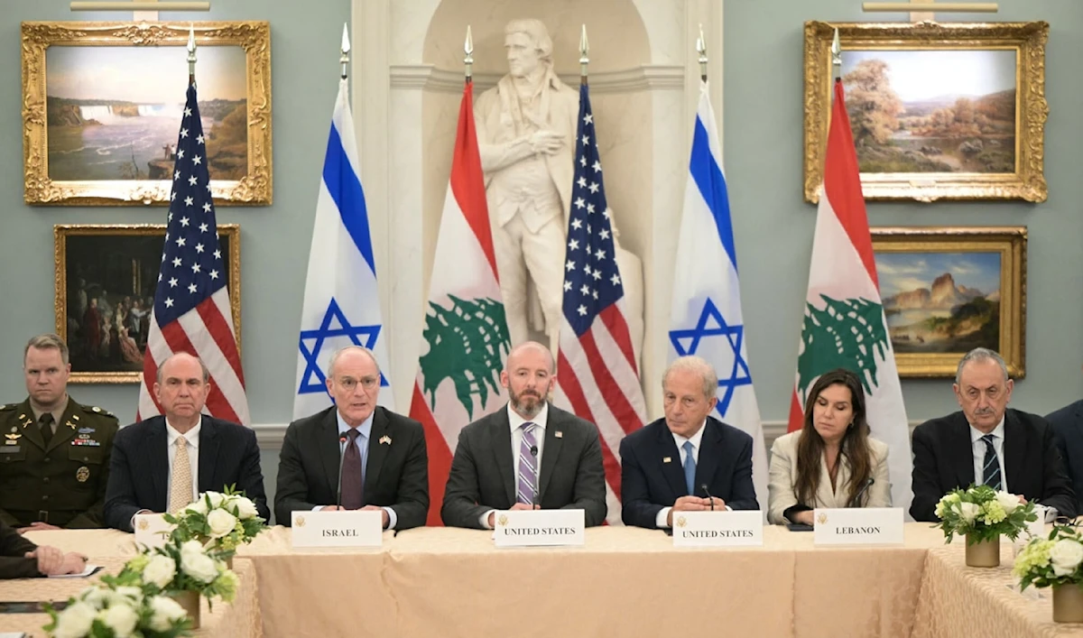 عاجل | 4 مطالب إسرائيلية في واشنطن تحاكي طلبات سلطة الوصاية: تباينات داخل الإدارة الأميركية وإسرائيل تكرّر «الاختبار بالنار» - صورة مميزة صورة مميزة: عاجل | 4 مطالب إسرائيلية في واشنطن تحاكي طلبات سلطة الوصاية: تباينات داخل الإدارة الأميركية وإسرائيل تكرّر «الاختبار بالنار»