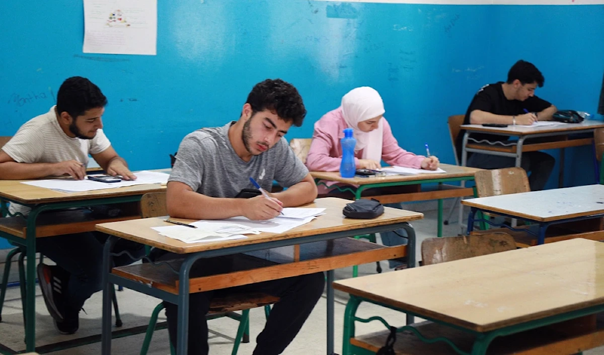 عاجل | 7% فقط من الطلاب مستعدّون للامتحانات! - صورة مميزة صورة مميزة: عاجل | 7% فقط من الطلاب مستعدّون للامتحانات!