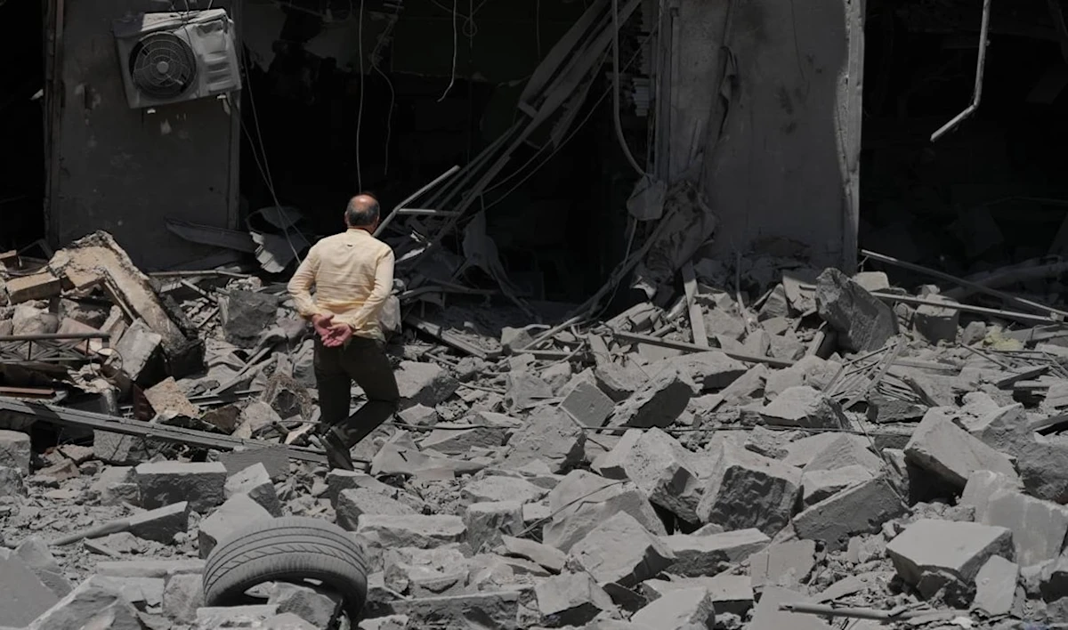 عاجل | طن الإسمنت بـ400 دولار: تقاعس الدولة يهدّد إعادة الإعمار - صورة مميزة صورة مميزة: عاجل | طن الإسمنت بـ400 دولار: تقاعس الدولة يهدّد إعادة الإعمار