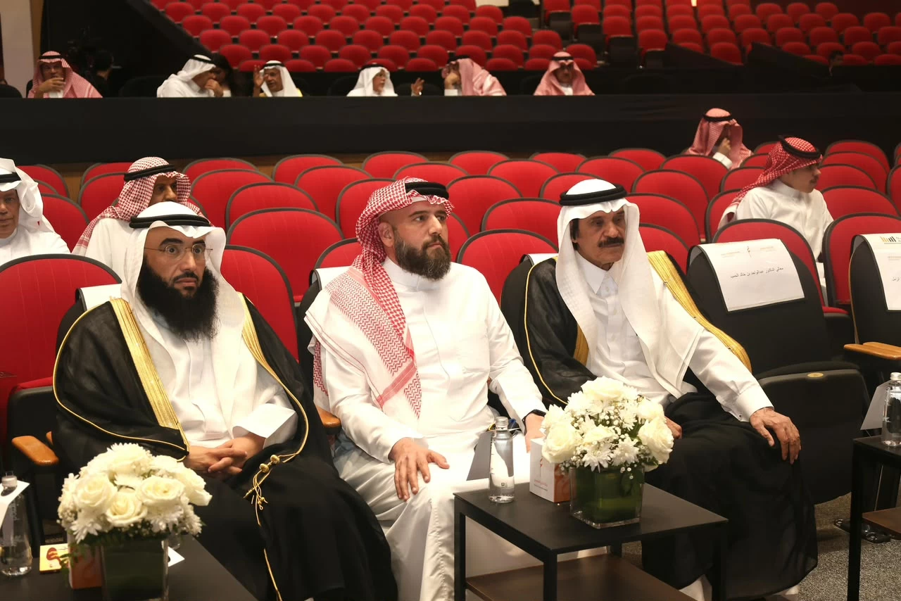 فارس لـ عكاظ قصائد والدي توقظ الحنين وتؤكد استمرار أثره 8211