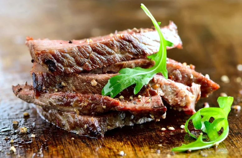 البروتين الحيواني مقابل البروتين النباتي  وجد العلماء اختلافًا غذائيًا مفاجئًا