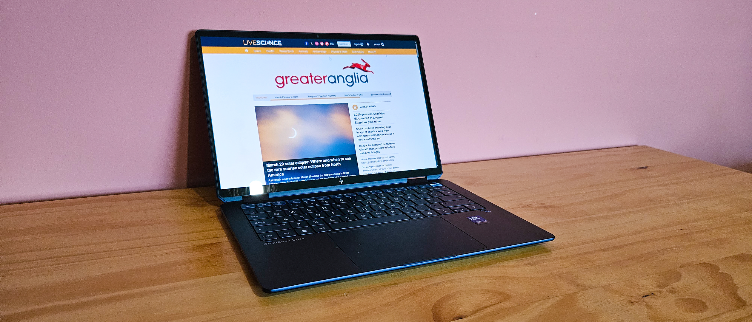 عاجل | HP OmniBook Ultra Flip 14 (2024) review: A breathtaking OLED 2-in-1 - صورة مميزة صورة مميزة: عاجل | HP OmniBook Ultra Flip 14 (2024) review: A breathtaking OLED 2-in-1