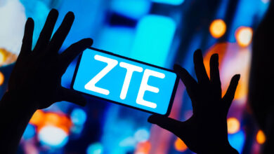 ZTE تتحدى آبل وسامسونغ بهاتف نحيف ومتطور