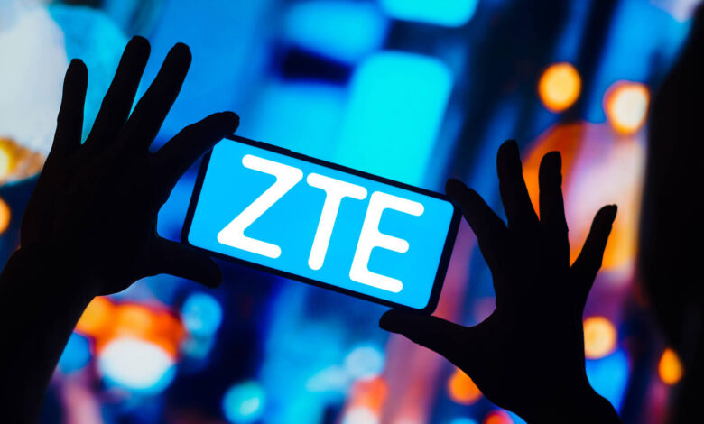 ZTE تتحدى آبل وسامسونغ بهاتف نحيف ومتطور