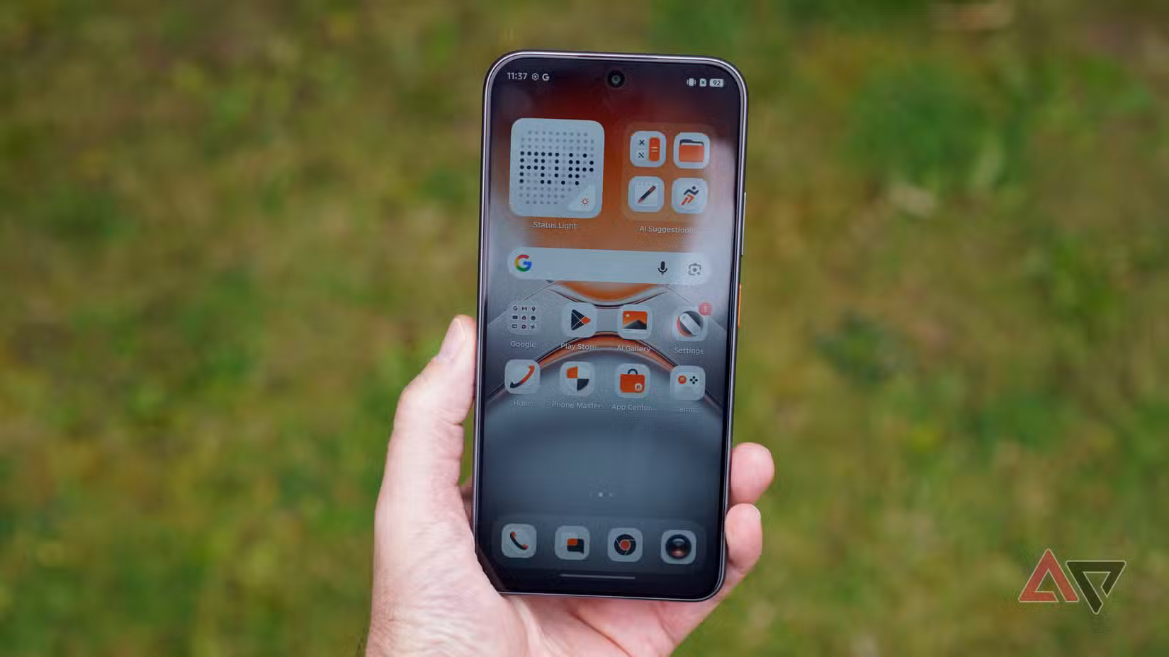 لقد قمت بتجربة هاتف Tecno الجديد بأضوائه الوامضة، ولم يكن