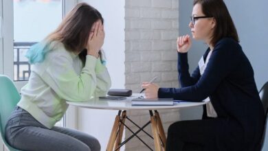 أسرار التعامل مع المراهقين.. إليكِ كيف تحتوينهم في أصعب مرحلة؟