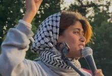 تحرص حسن على ارتداء الكوفية الفلسطينية في المحافل العامة والبرلمانية